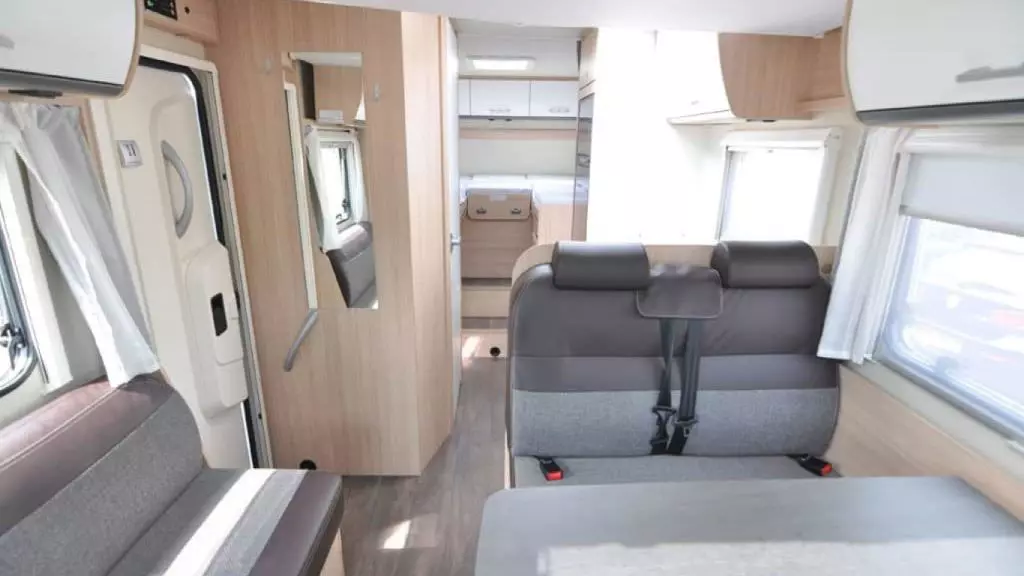 Alquiler autocaravana Sunlight T67